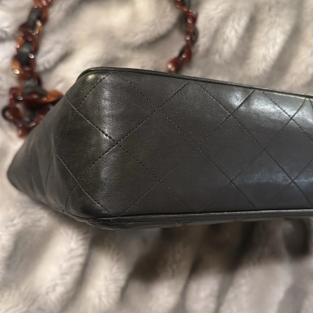 SOLD Chanel Tortoiseshell Lambskin Maxi Flap Bag - Picture 7 of 17